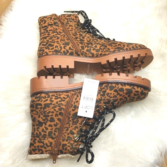 Ann Taylor LOFT Animal Print Shearling Lined Lace Up Utility Combat Hike - Picture 7 of 11